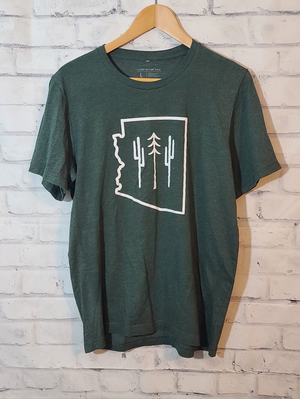 Keep Nature Wild Arizona Cactus Graphic Tee Shirt Green Short Sleeve L